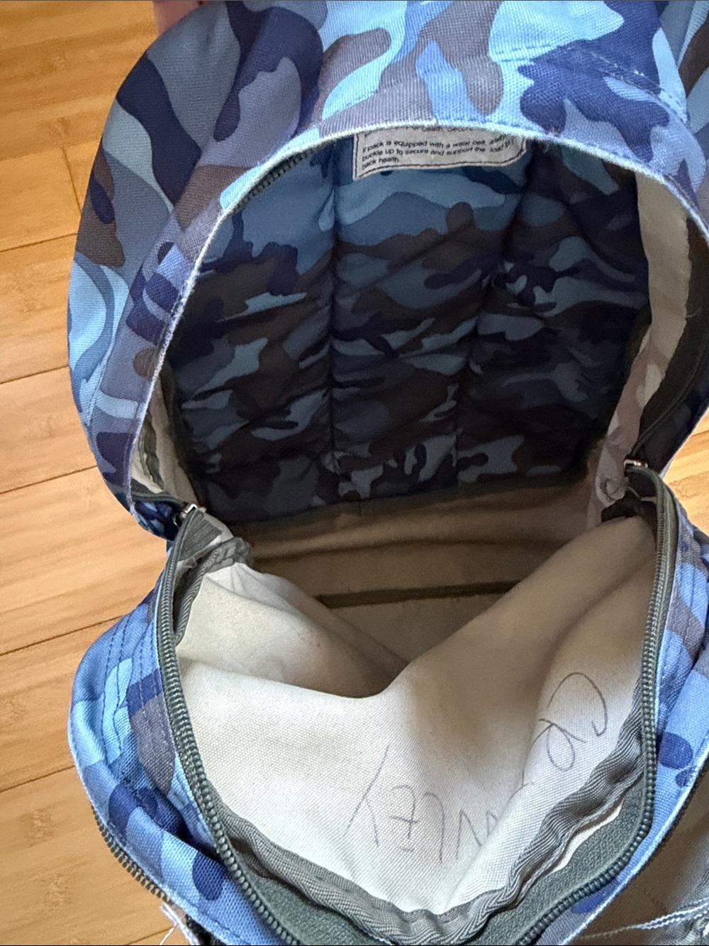 L.L. Bean Deluxe Backpack - Picture 4 of 10
